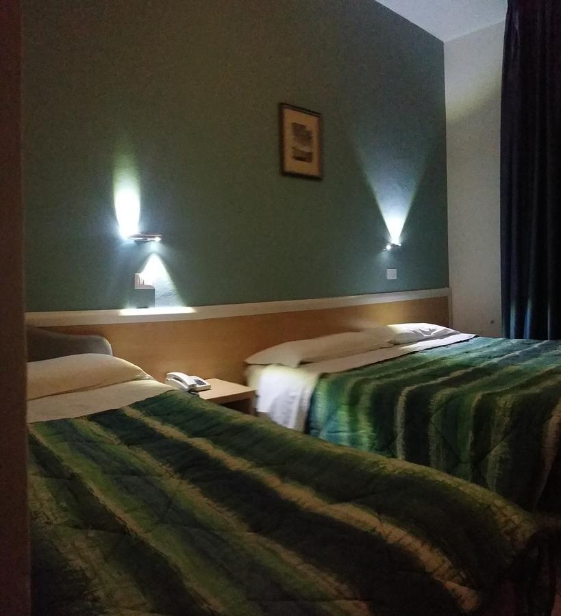 Hotel Savina Rimini Luaran gambar